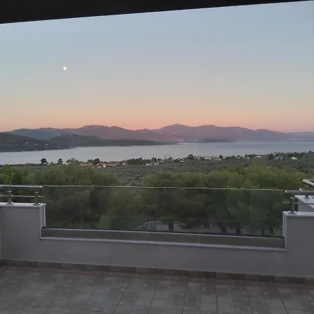 Pines Sea View 170 Sqm In Theologos